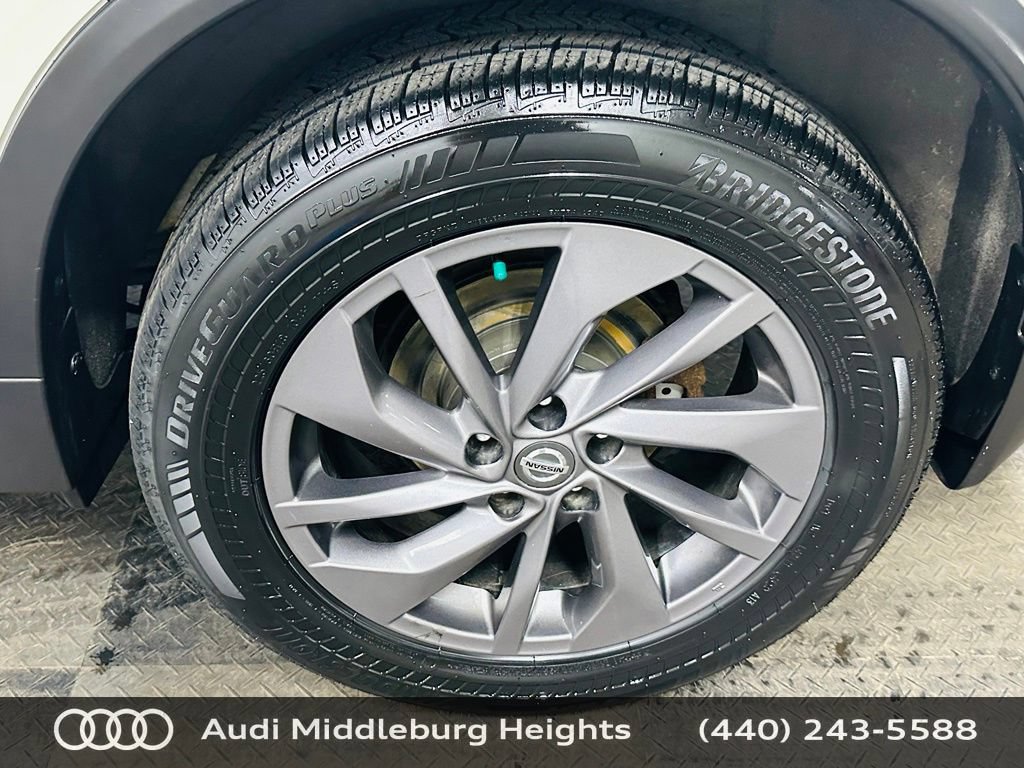 Used 2016 Nissan Rogue SL w/ SL Premium Package AWD/4WD image 34