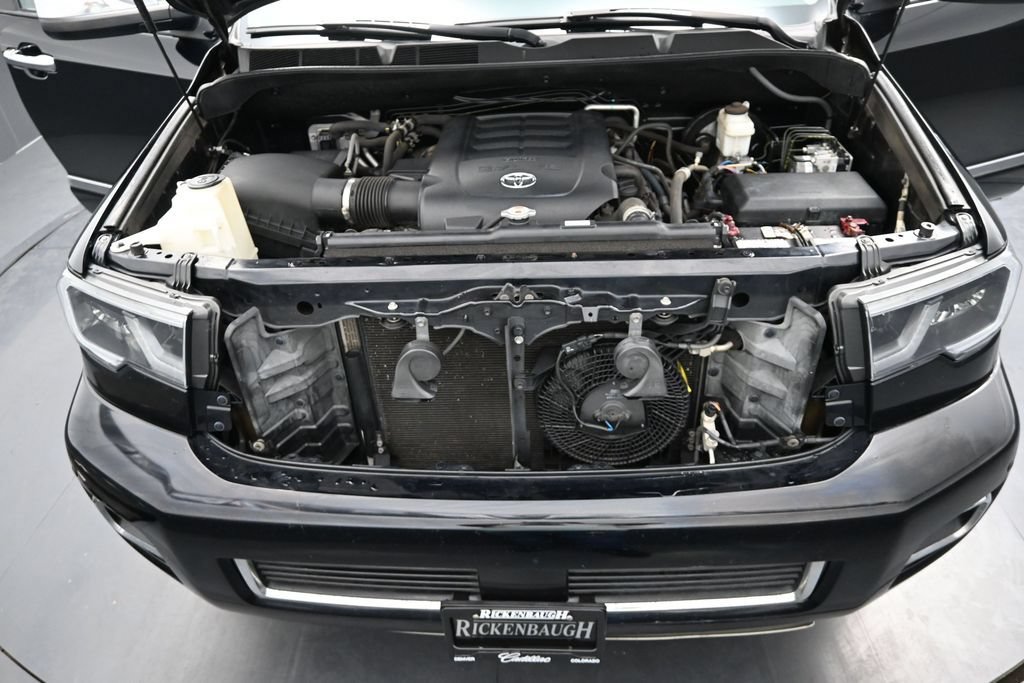 Used 2018 Toyota Sequoia Limited w/ Safety & Convenience Package AWD/4WD image 19