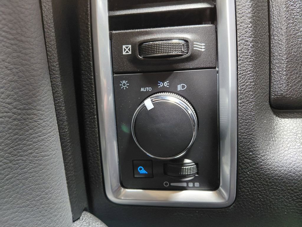 Used 2023 RAM 1500 Classic SLT w/ Protection Group AWD/4WD image 32