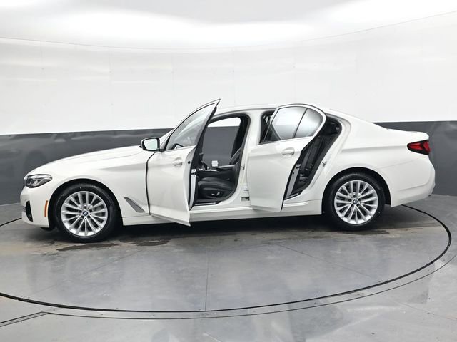 Used 2023 BMW 530i w/ Convenience Package image 39
