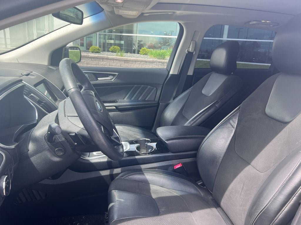Used 2017 Ford Edge Sport w/ Technology Package AWD/4WD image 12