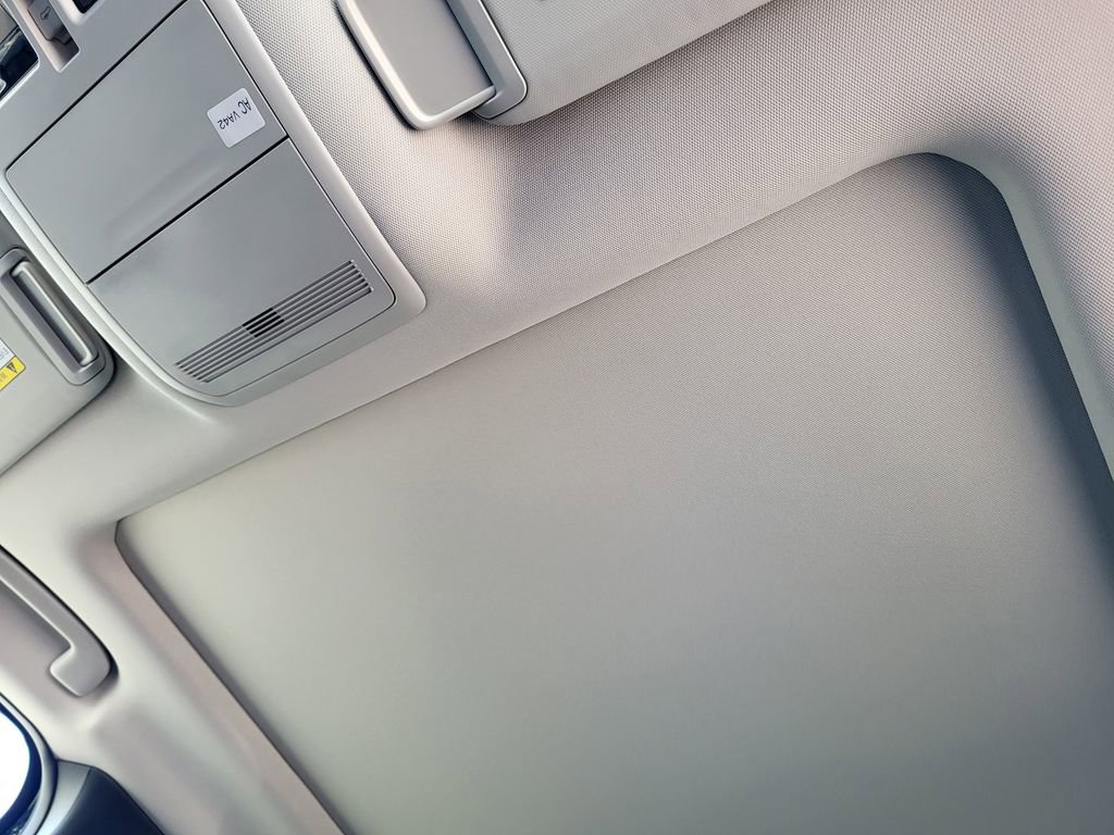 Used 2026 MAZDA CX-50 AWD 2.5 Hybrid w/ Premium Pkg image 17