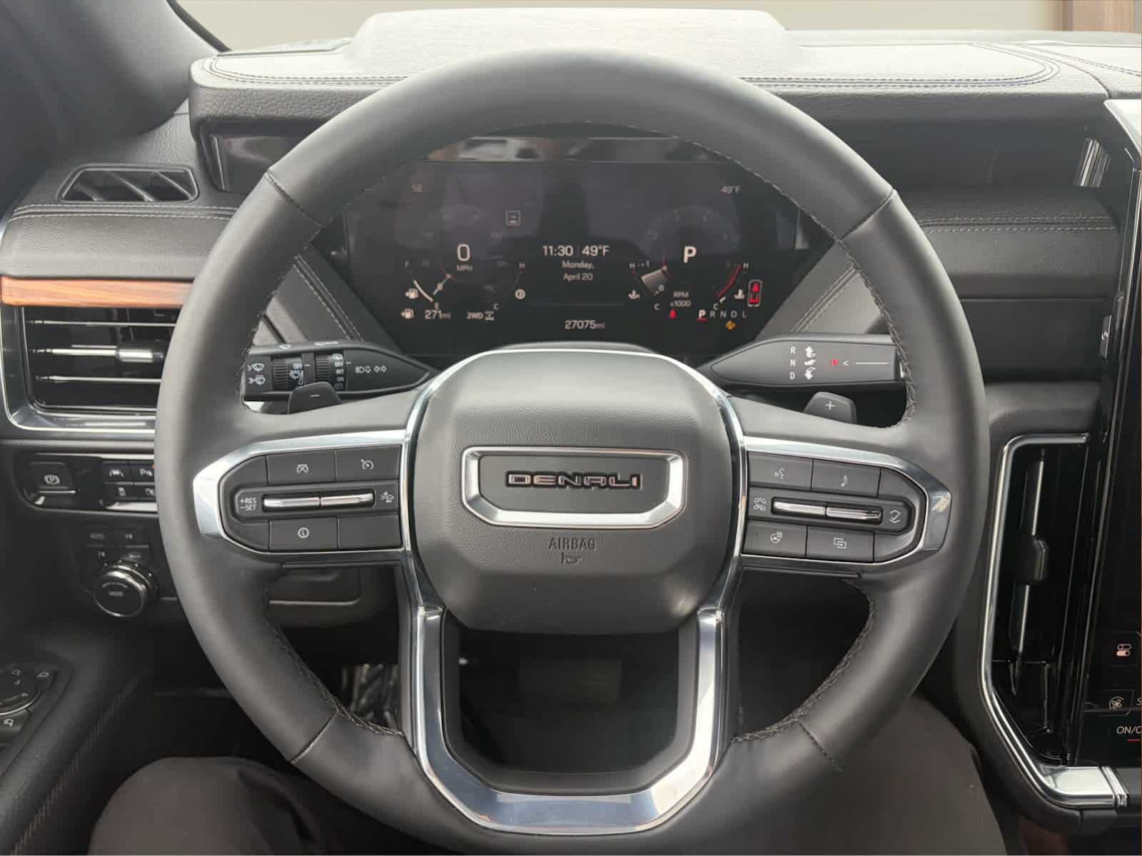 Used 2025 GMC Yukon XL Denali AWD/4WD image 33