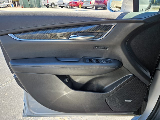 Used 2020 Cadillac XT6 Premium Luxury FWD image 30
