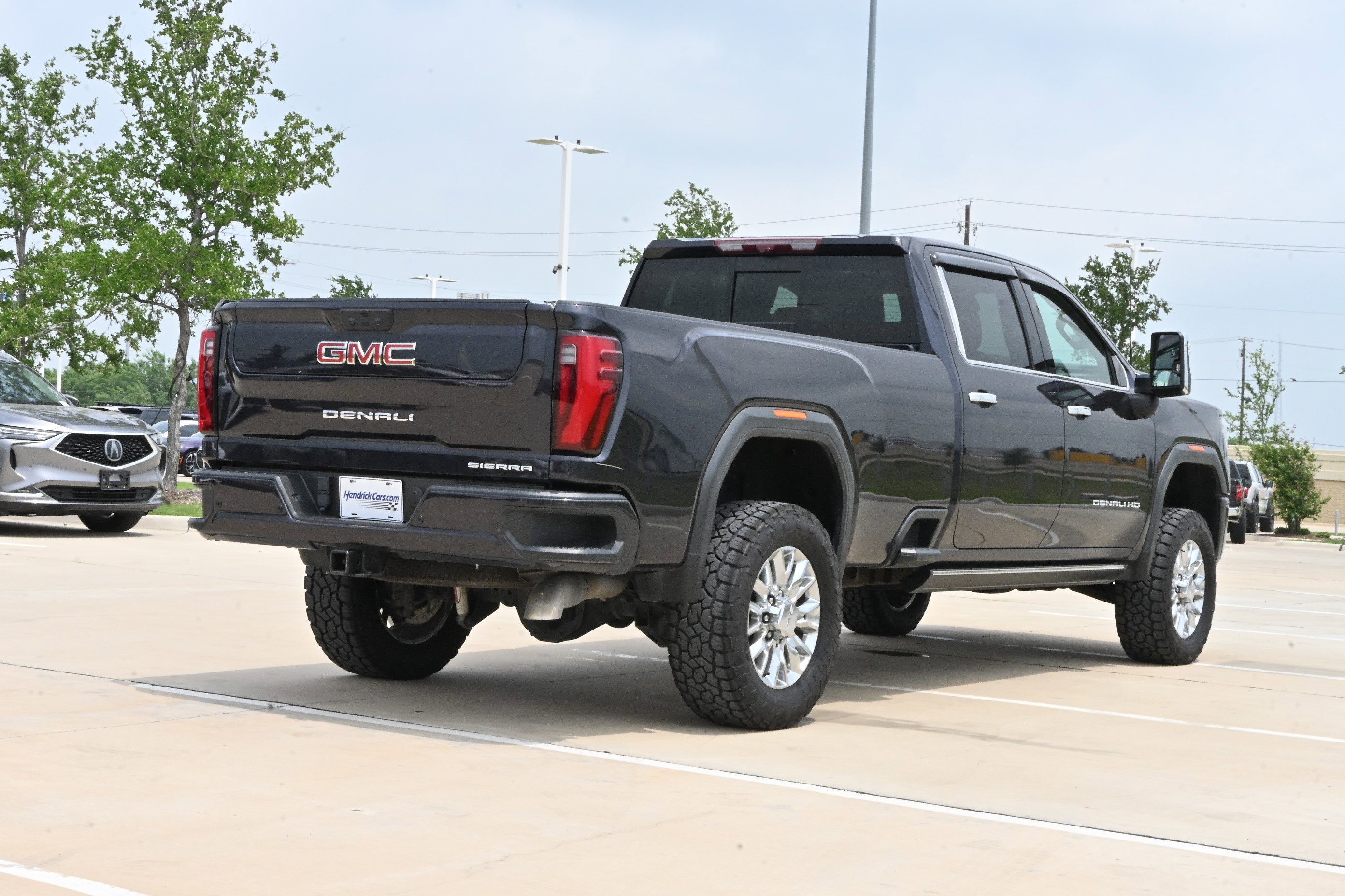 Used 2024 GMC Sierra 3500 Denali w/ Denali Reserve Package AWD/4WD image 9