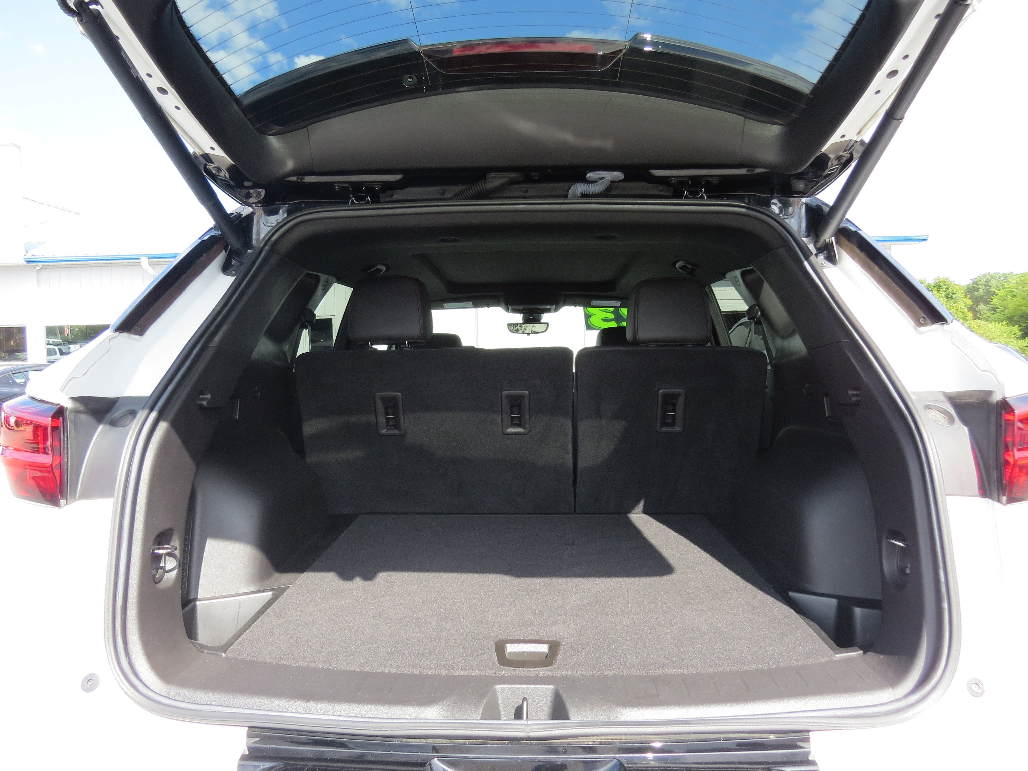 Certified 2023 Chevrolet Blazer RS w/ Driver Confidence II Package image 12