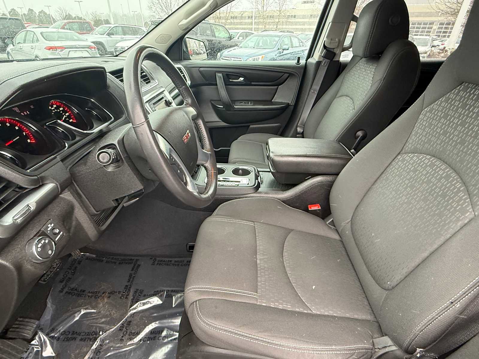 Used 2015 GMC Acadia SLE image 13