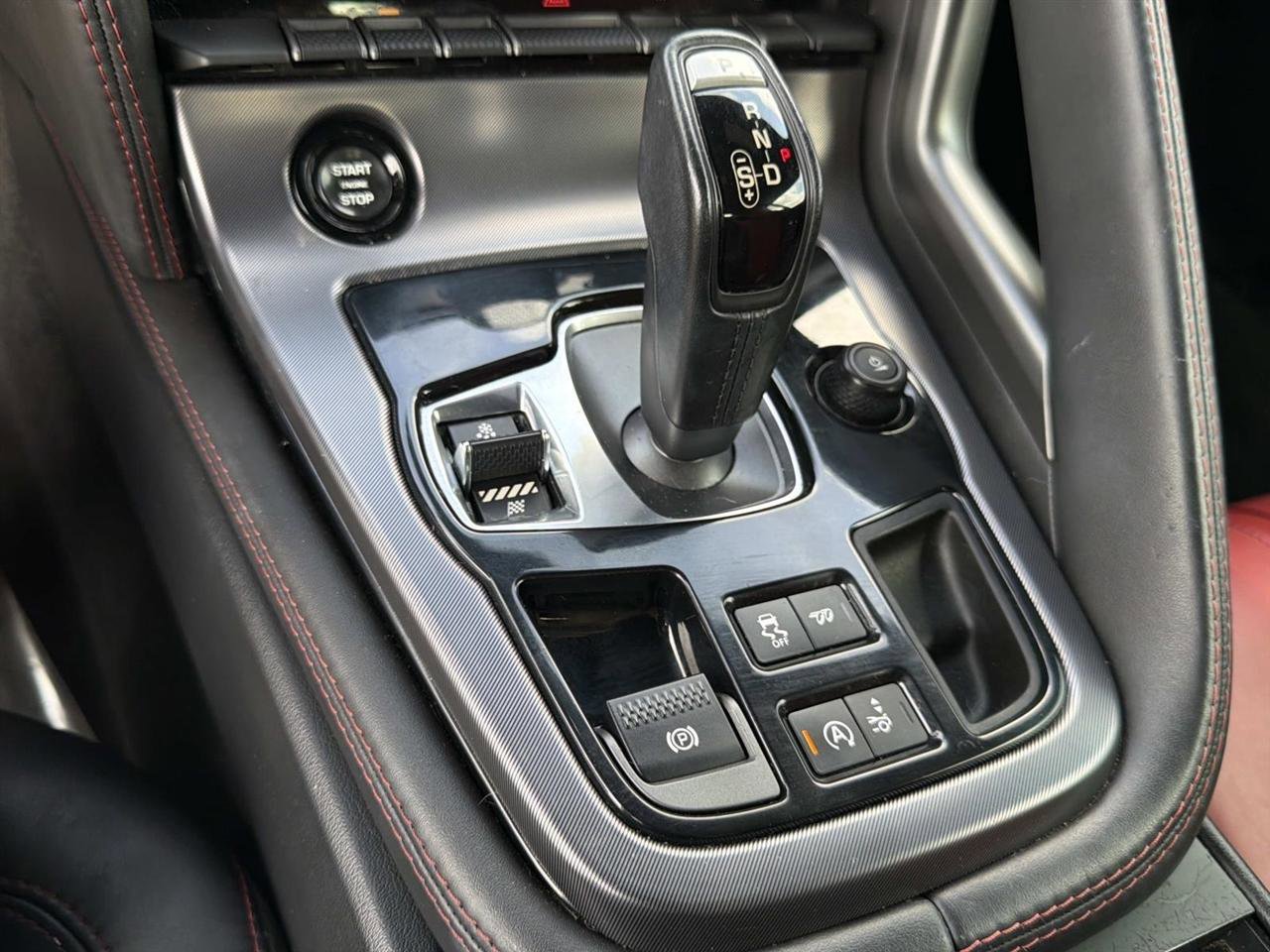 Used 2017 Jaguar F-TYPE R image 19