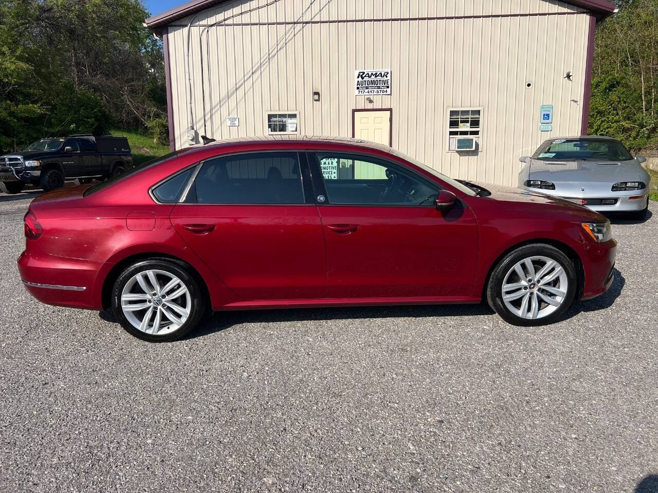 Used 2019 Volkswagen Passat 2.0T Wolfsburg w/ Wheels & Sunroof Package FWD image 13