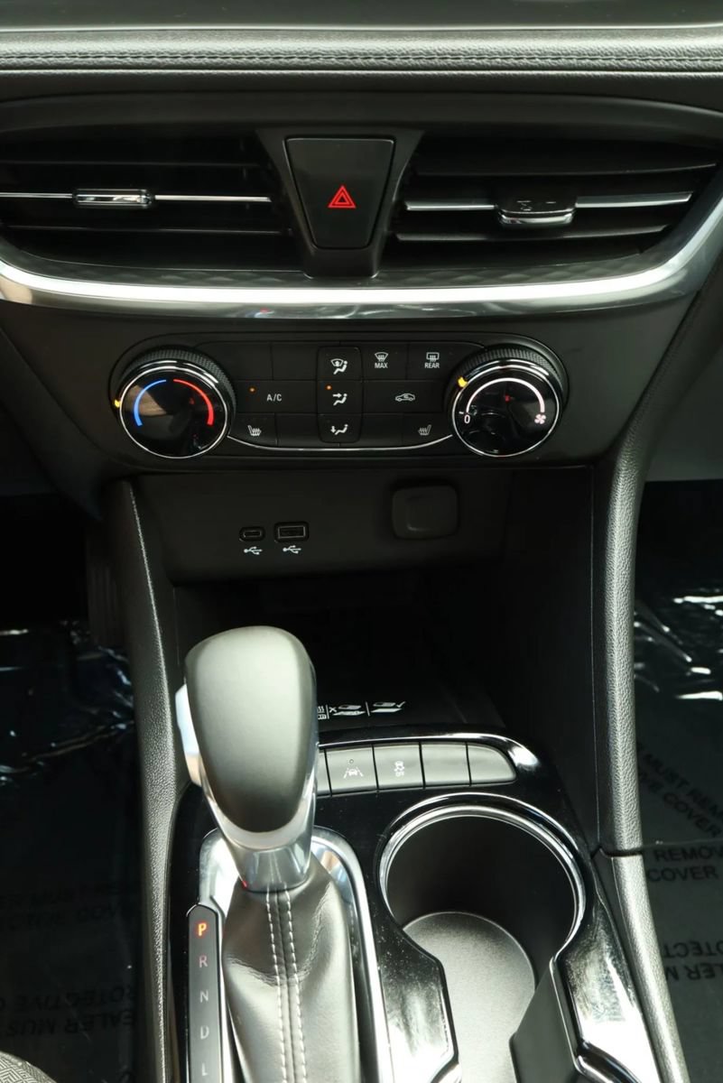 Used 2025 Buick Encore GX Preferred w/ Advanced Technology Package AWD/4WD image 24