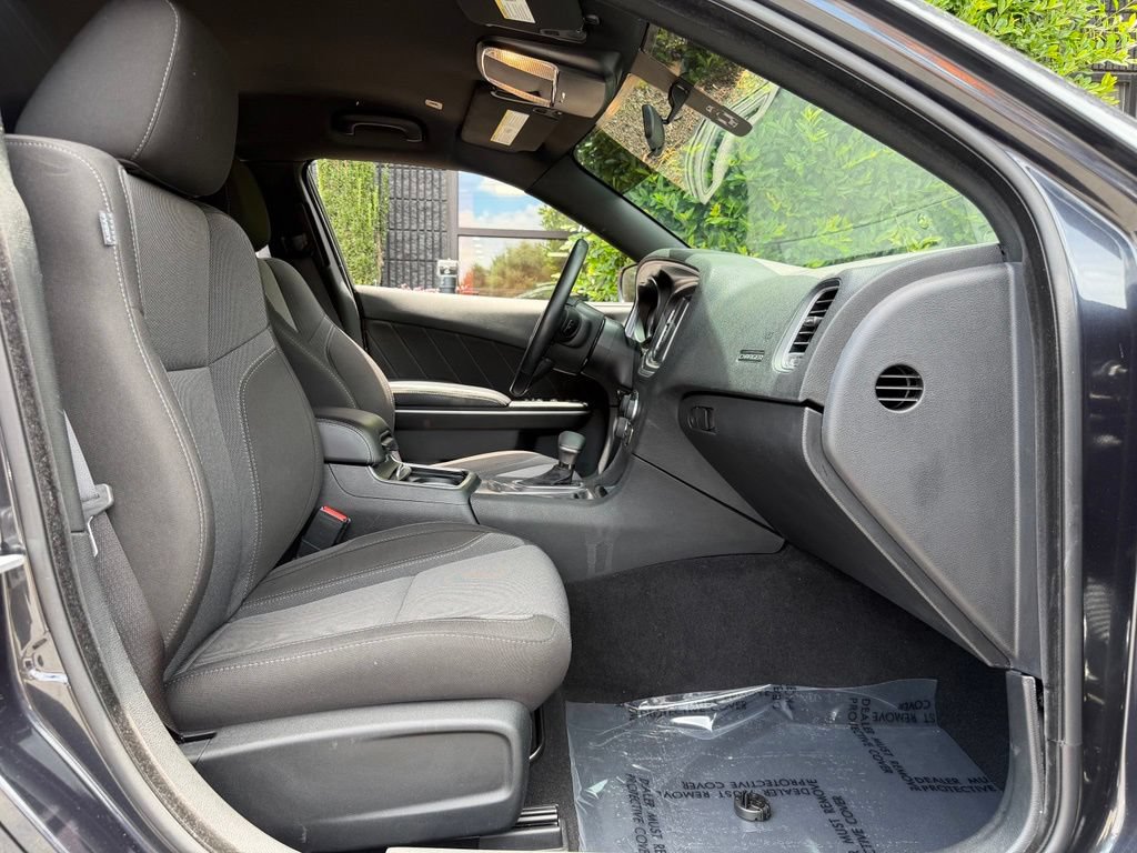Used 2019 Dodge Charger SXT RWD image 30