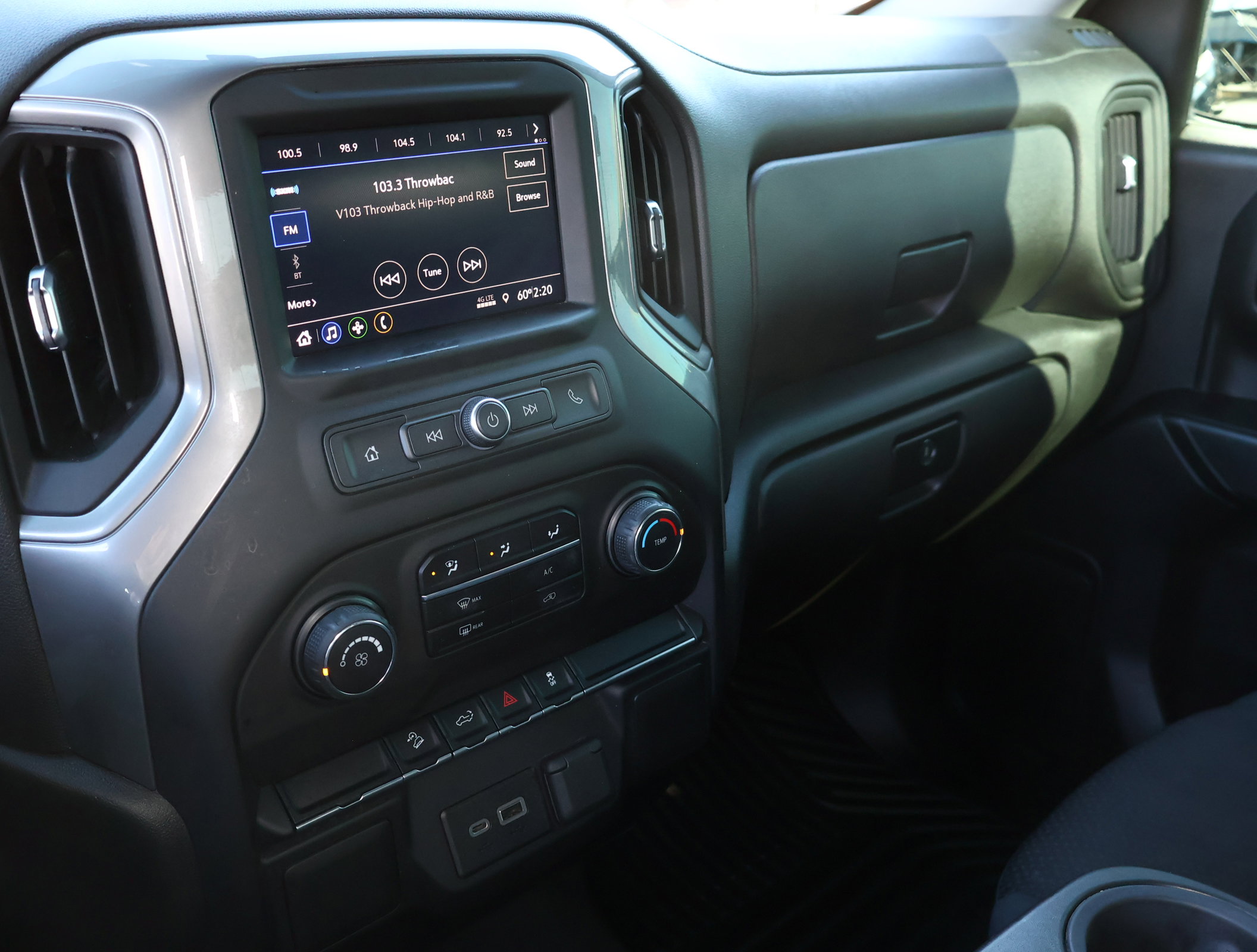 Used 2021 Chevrolet Silverado 1500 Custom Trail Boss w/ LPO, Dark Essentials Package image 15