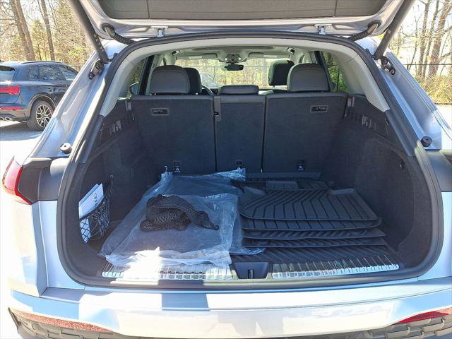 Certified 2025 Audi Q5 Premium w/ 19" Wheel Package image 29