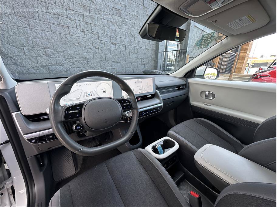 Used 2024 Hyundai Ioniq 5 SEL AWD/4WD image 2