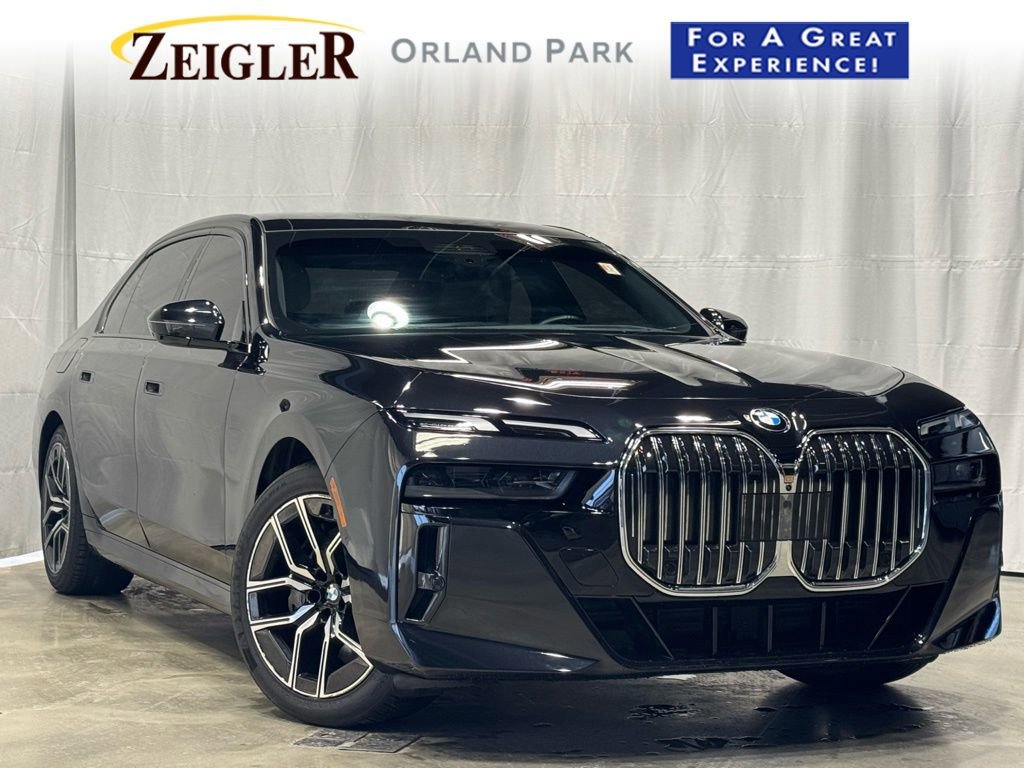 Used 2023 BMW 740i image 1