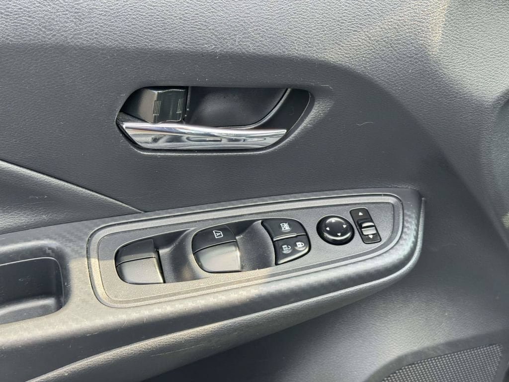 Used 2024 Nissan Versa SV FWD image 19