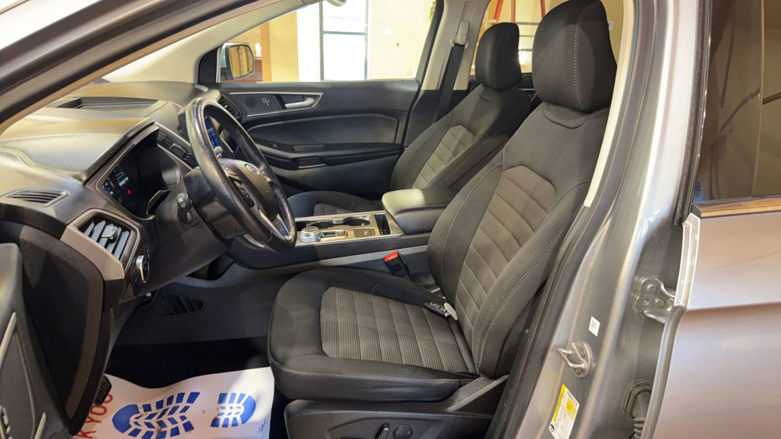 Used 2023 Ford Edge SEL w/ Cold Weather Package image 16