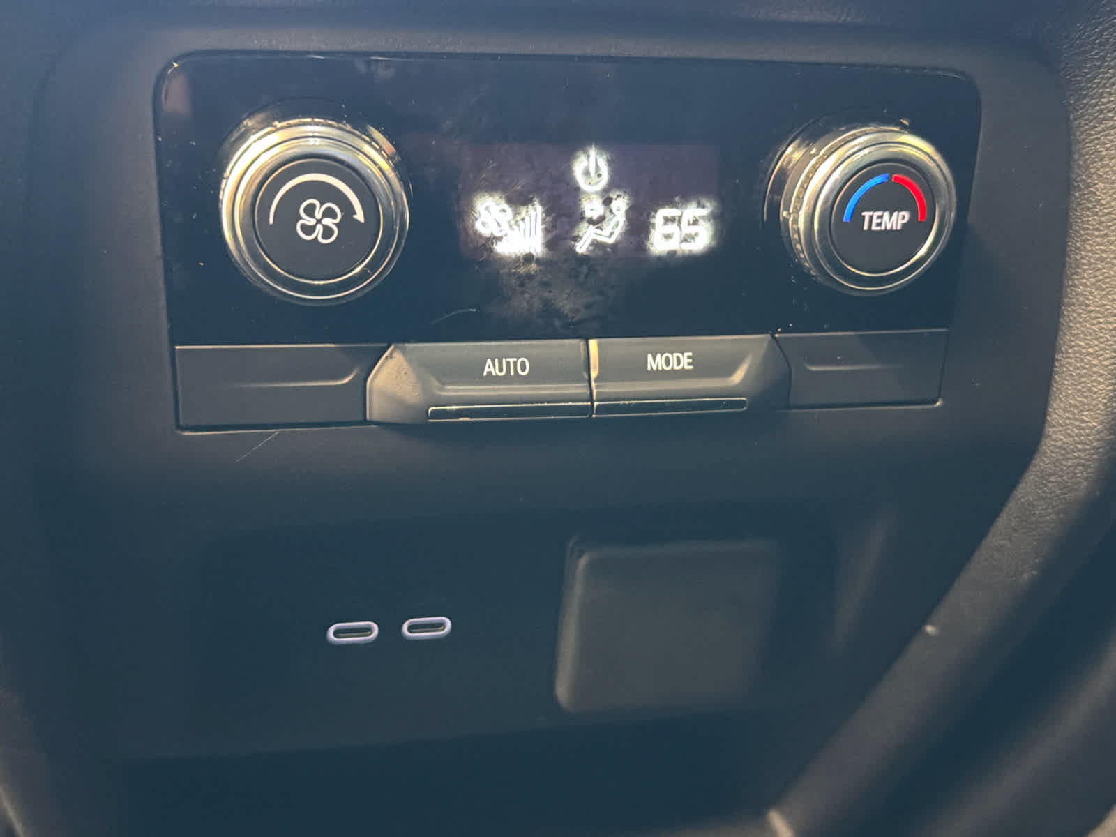 Used 2025 GMC Acadia Elevation FWD image 28