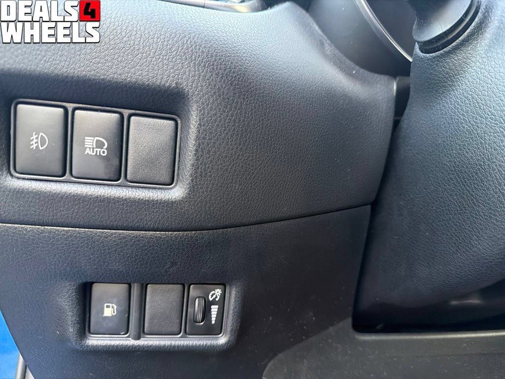Used 2018 Toyota C-HR XLE FWD image 12