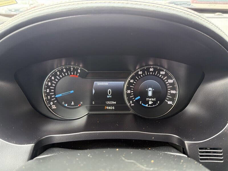 Used 2017 Ford Explorer Platinum image 31