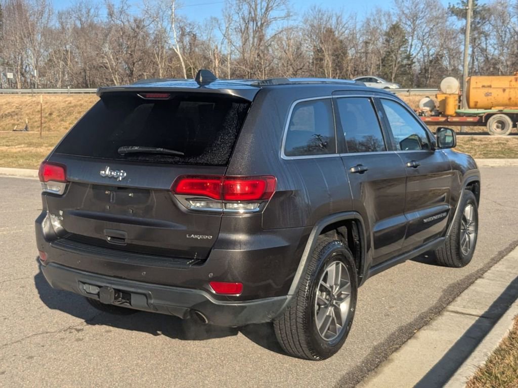 Used 2020 Jeep Grand Cherokee Laredo w/ 18" Wheel & 8.4" Radio Group image 5