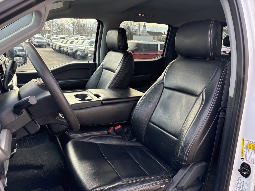 Used 2023 Ford F350 XLT image 4