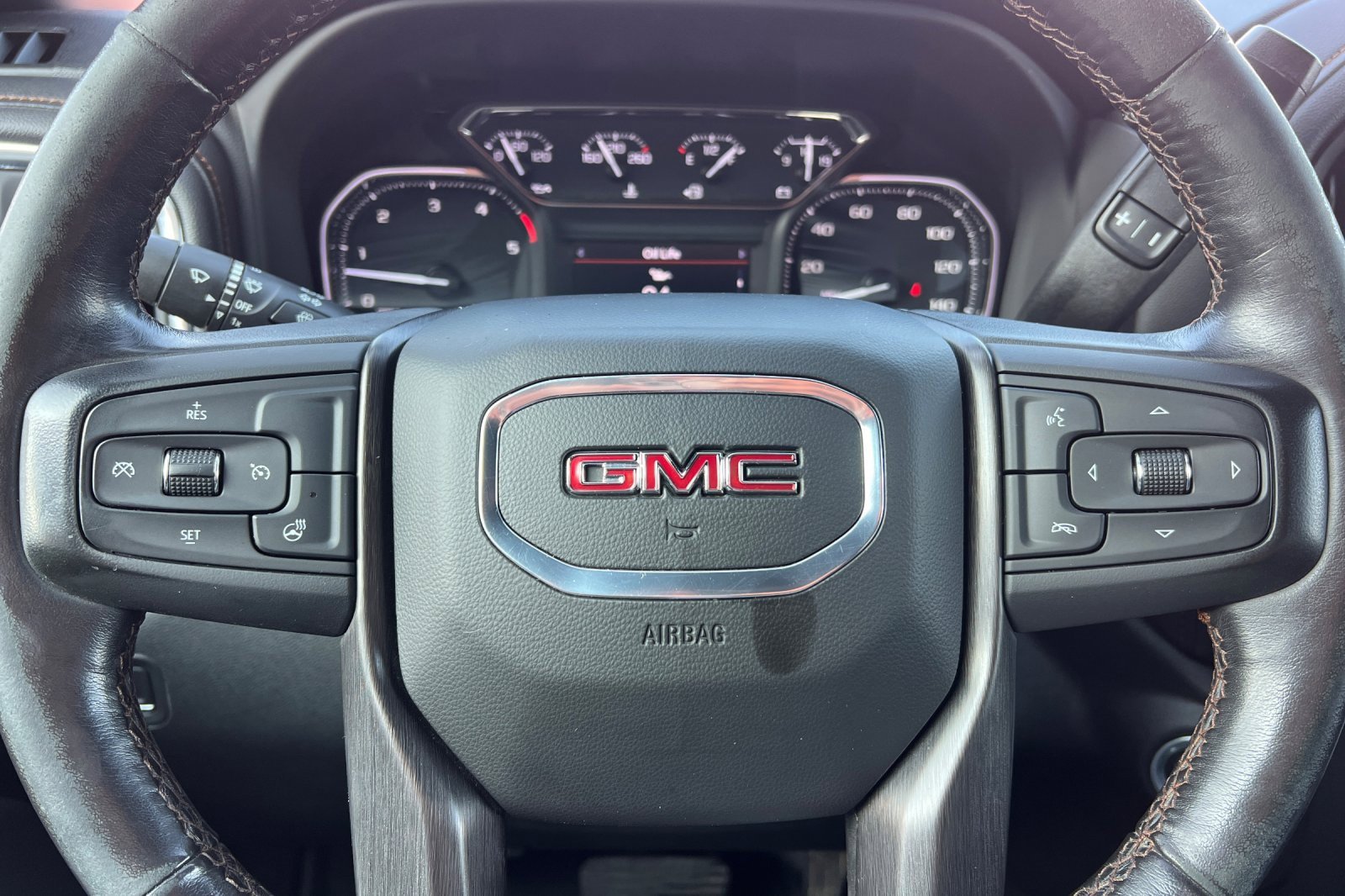 Used 2021 GMC Sierra 2500 AT4 w/ Gooseneck/5TH Wheel Package image 30