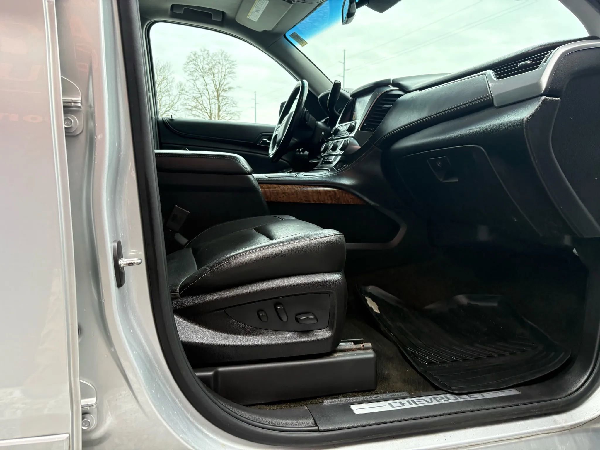 Used 2018 Chevrolet Tahoe Premier AWD/4WD image 6
