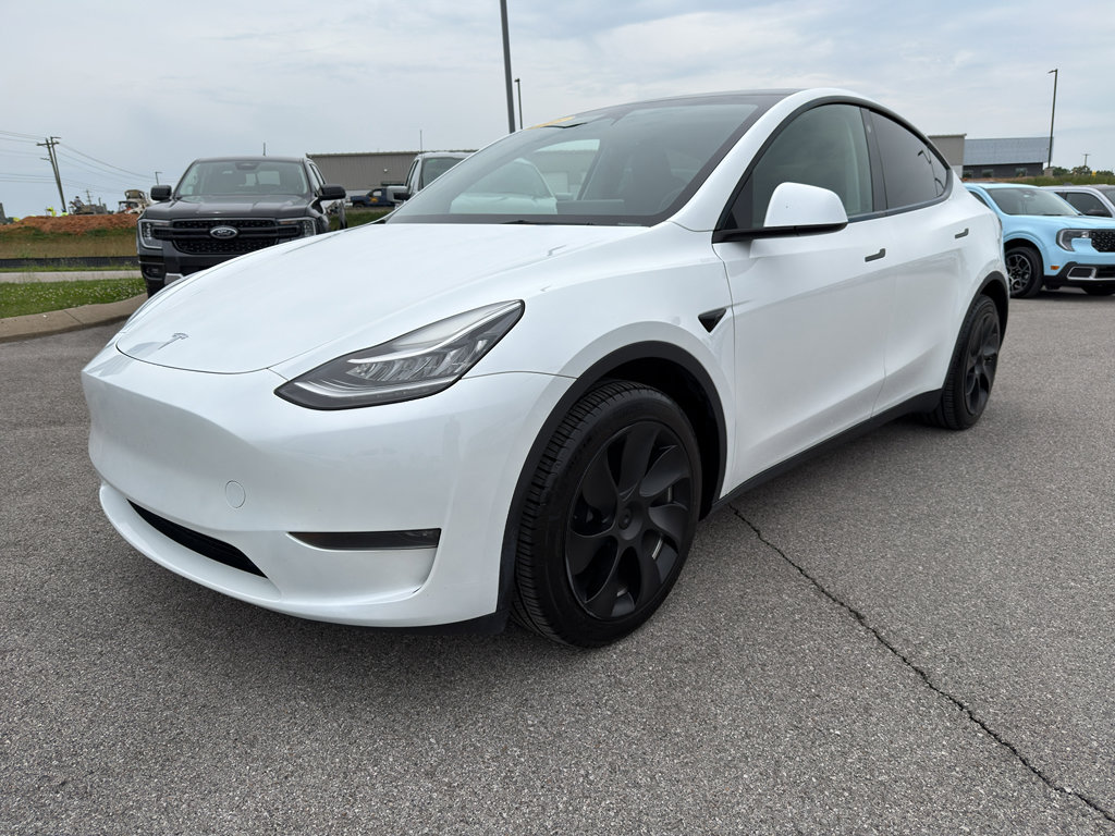 Used 2023 Tesla Model Y Long Range AWD/4WD image 31