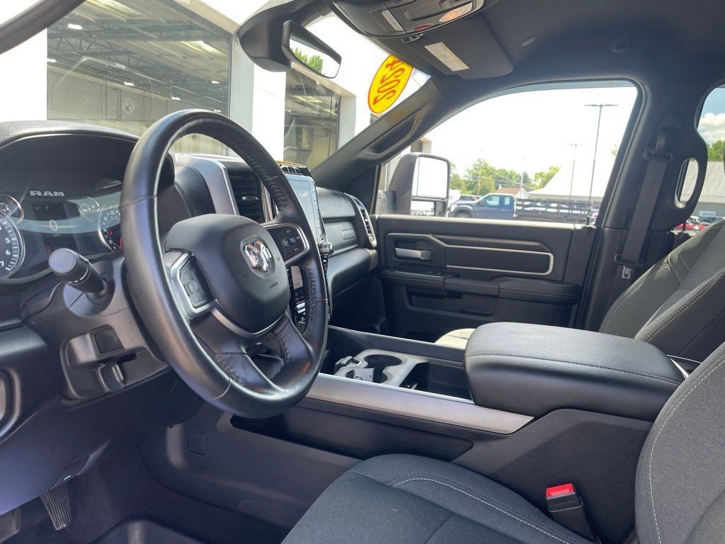 Used 2024 RAM 3500 Big Horn w/ Night Edition AWD/4WD image 15