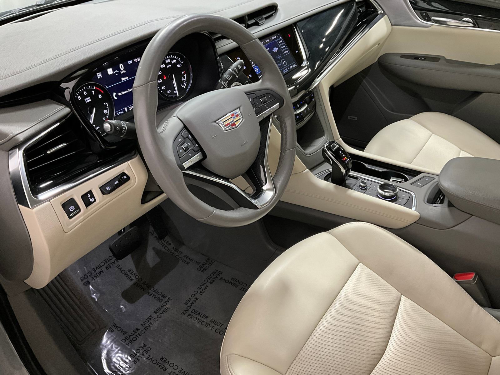 Used 2023 Cadillac XT6 Premium Luxury w/ Technology Package image 14