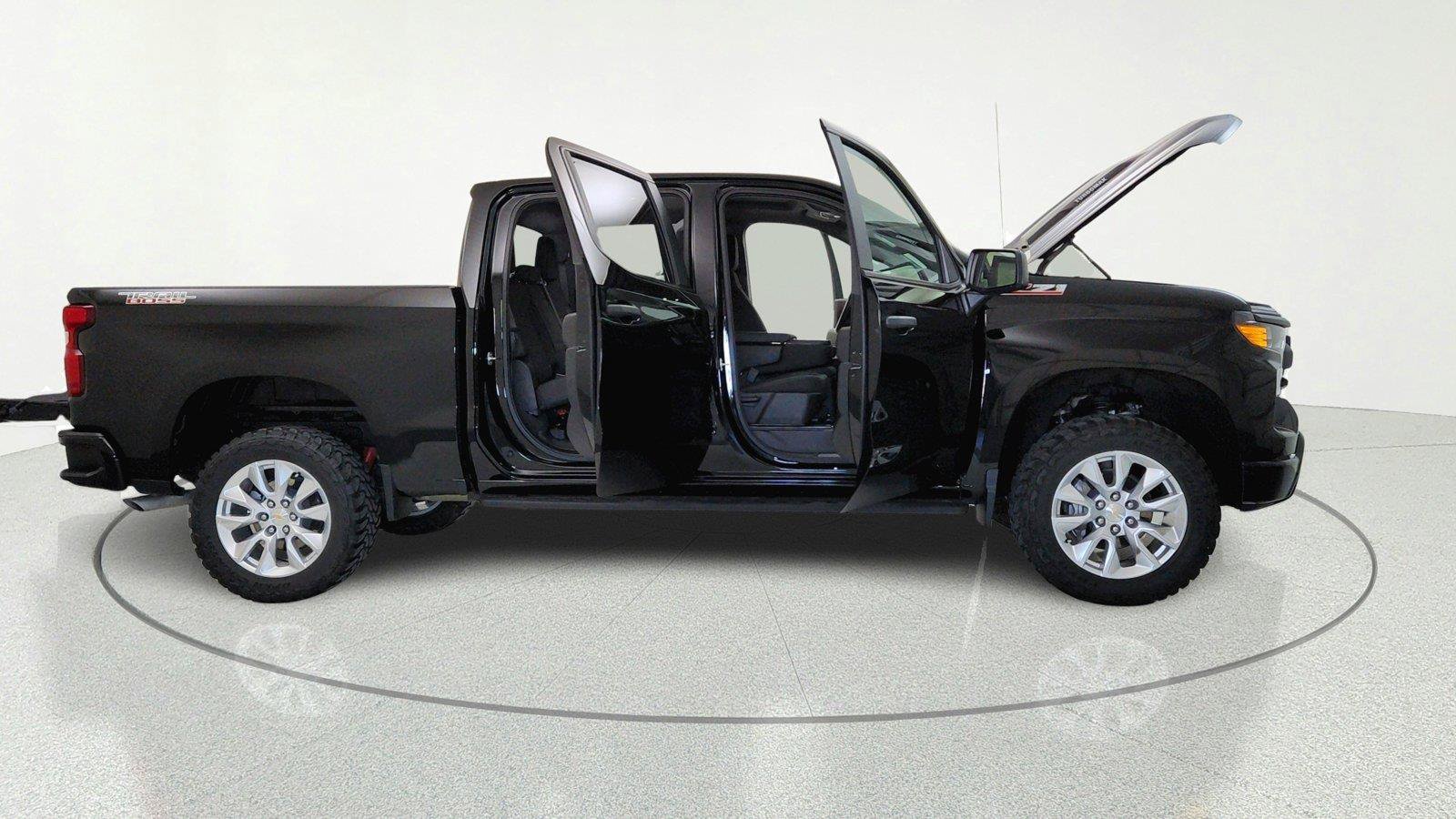 Used 2025 Chevrolet Silverado 1500 Custom Trail Boss AWD/4WD image 8