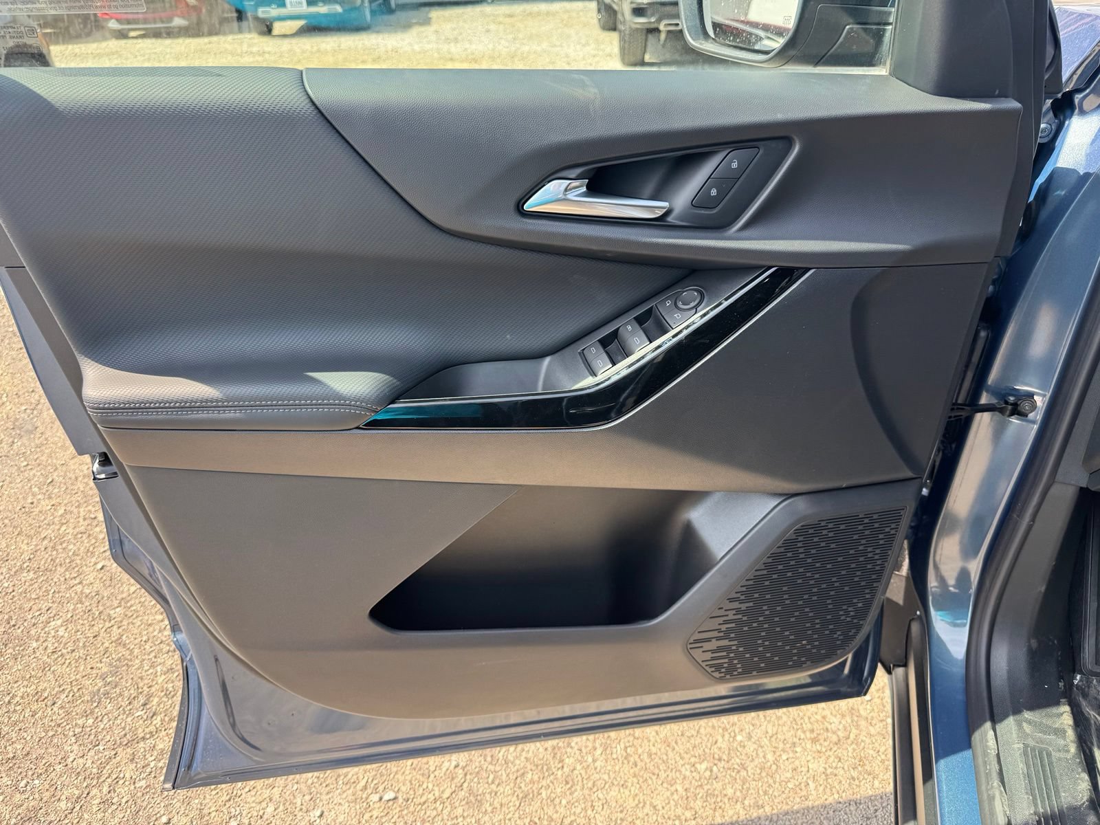 New 2027 Chevrolet Equinox LT AWD/4WD image 11
