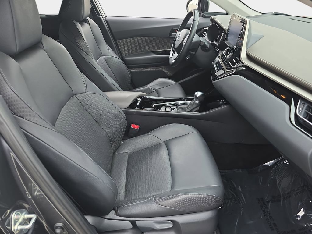 Used 2022 Toyota C-HR Limited FWD image 12
