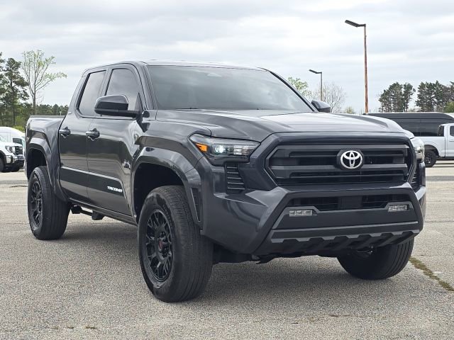 Used 2025 Toyota Tacoma SR5 AWD/4WD image 7