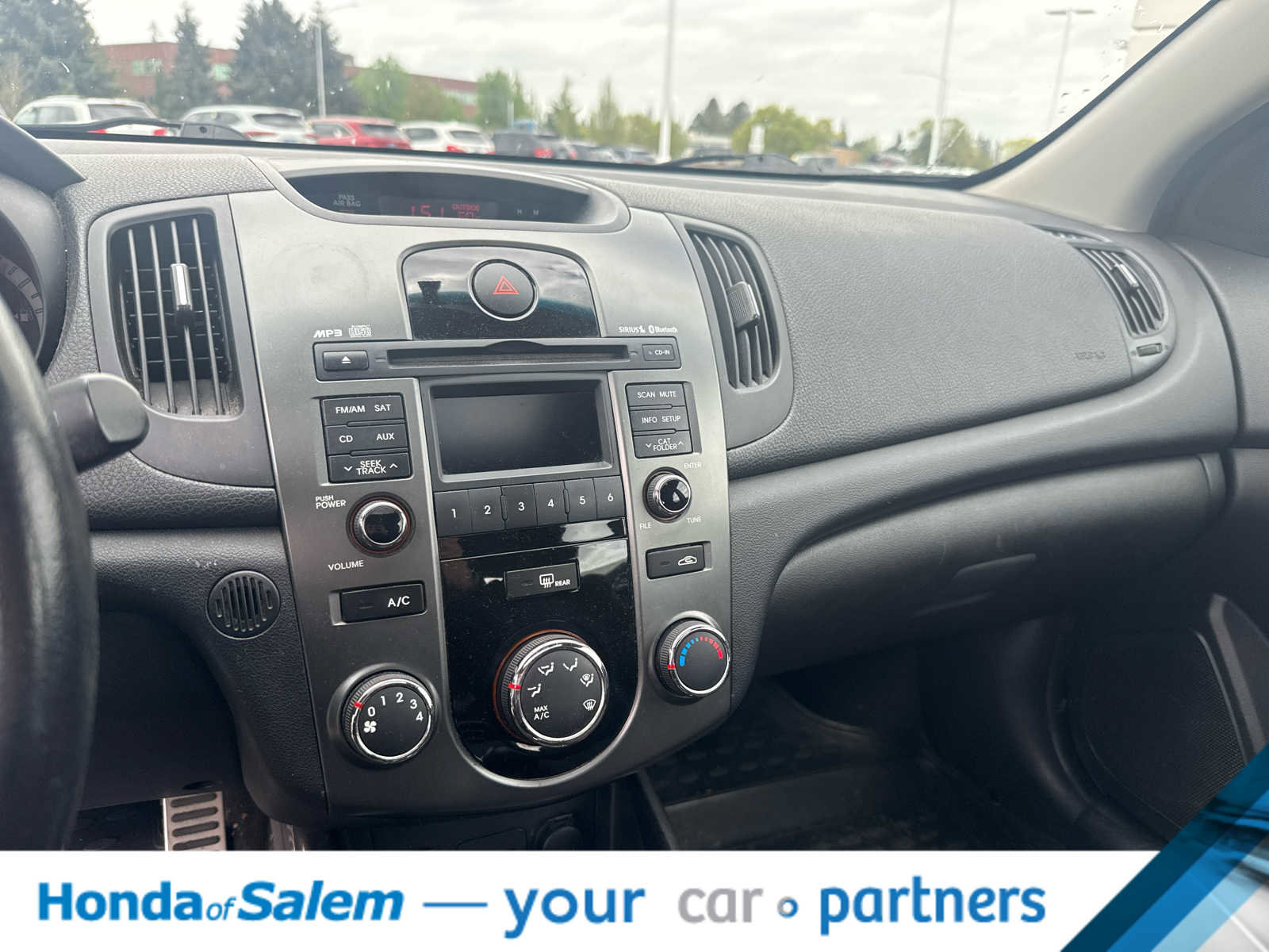 Used 2011 Kia Forte SX FWD image 16