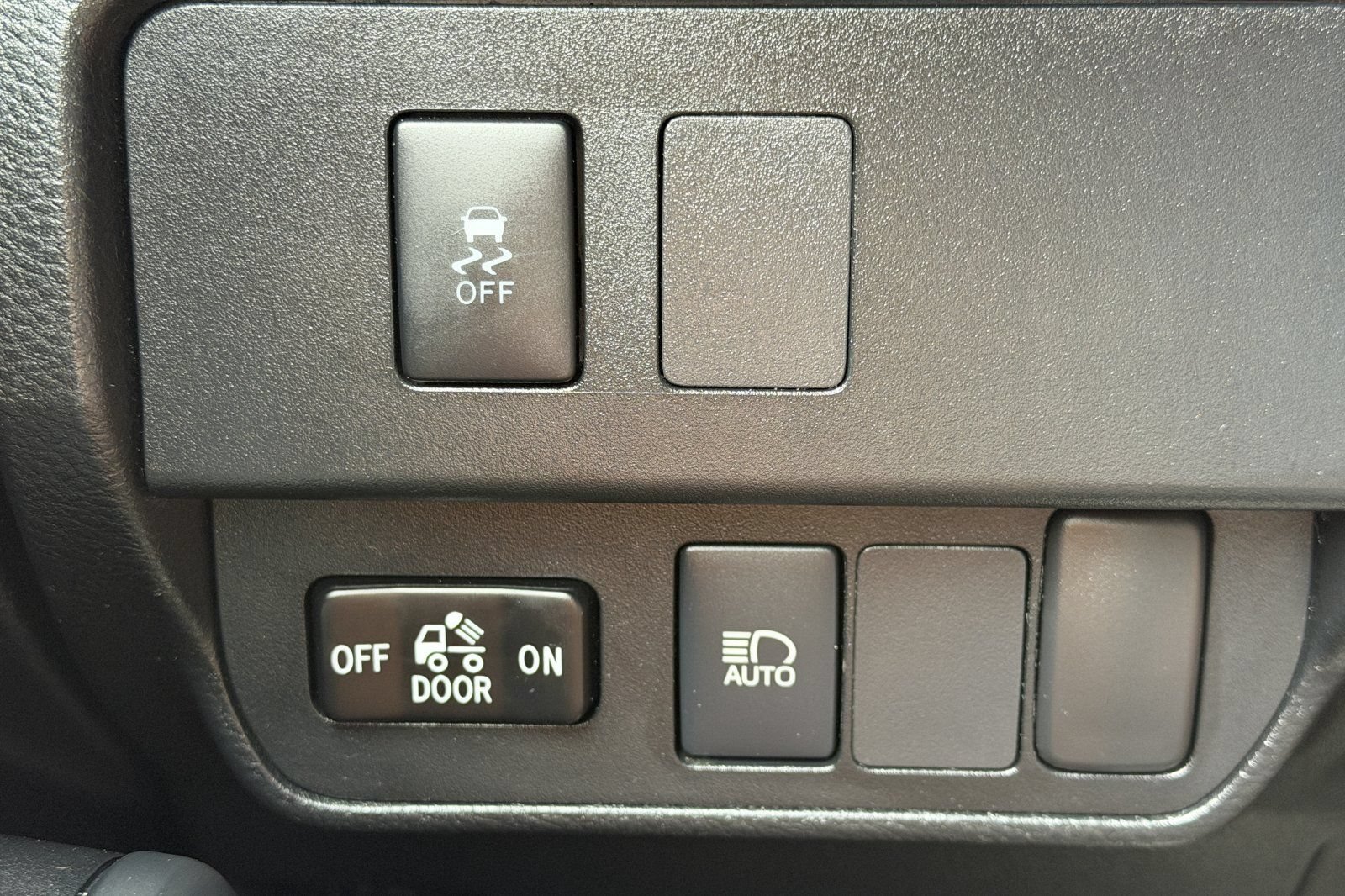 Used 2021 Toyota Tacoma SR RWD image 25