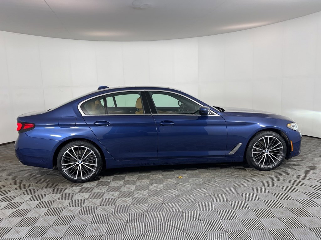 Used 2023 BMW 540i xDrive w/ Premium Package image 22