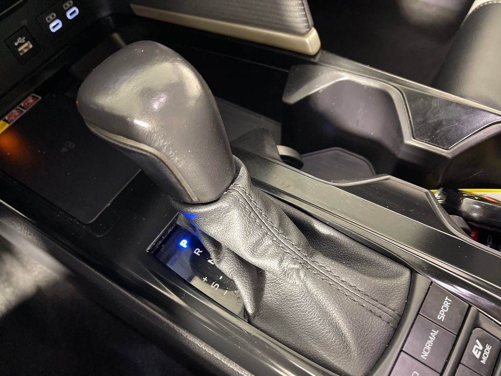 Certified 2025 Toyota Camry SE FWD image 22