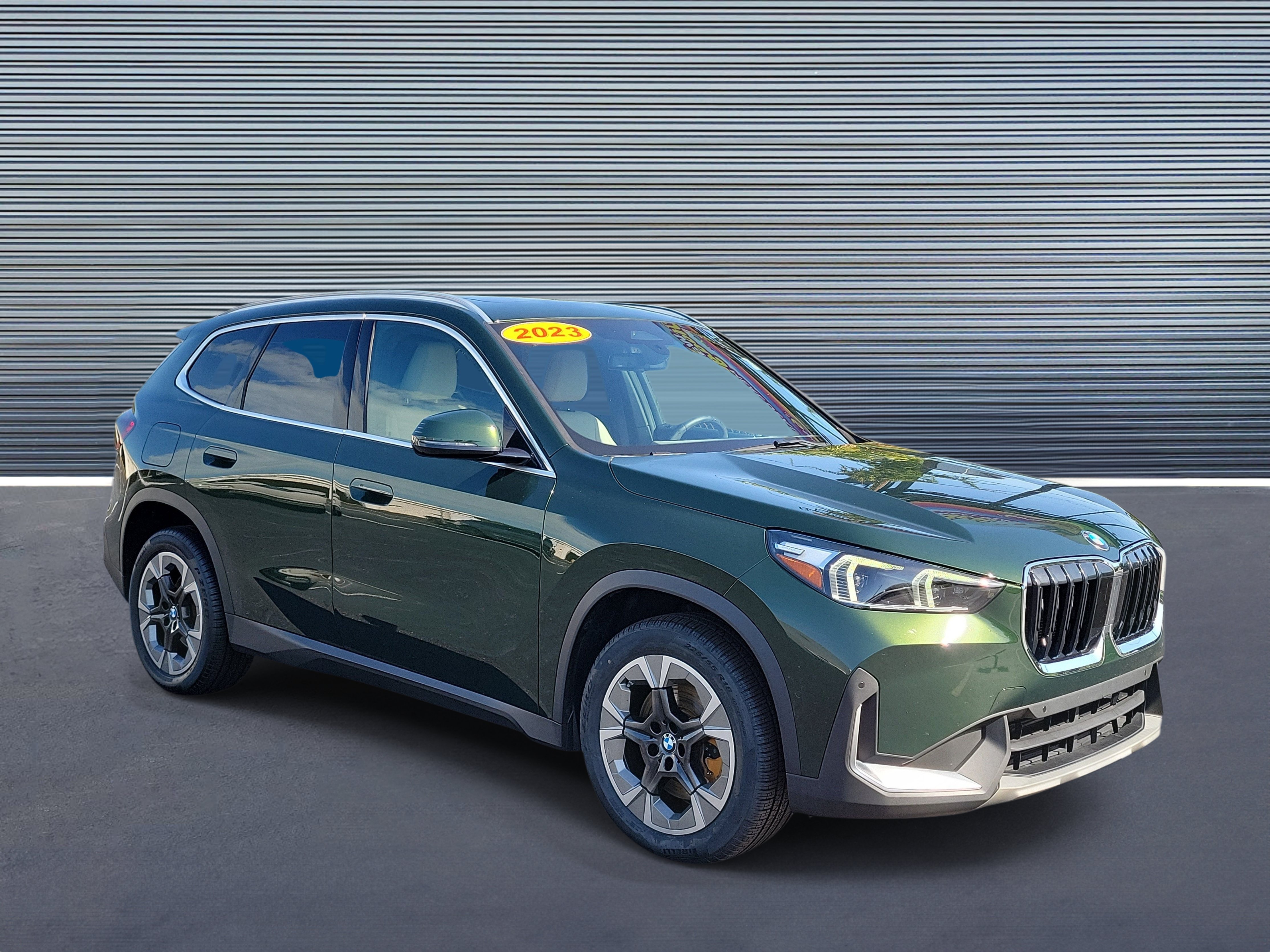 Used 2023 BMW X1 xDrive28i w/ Convenience Package AWD/4WD image 2