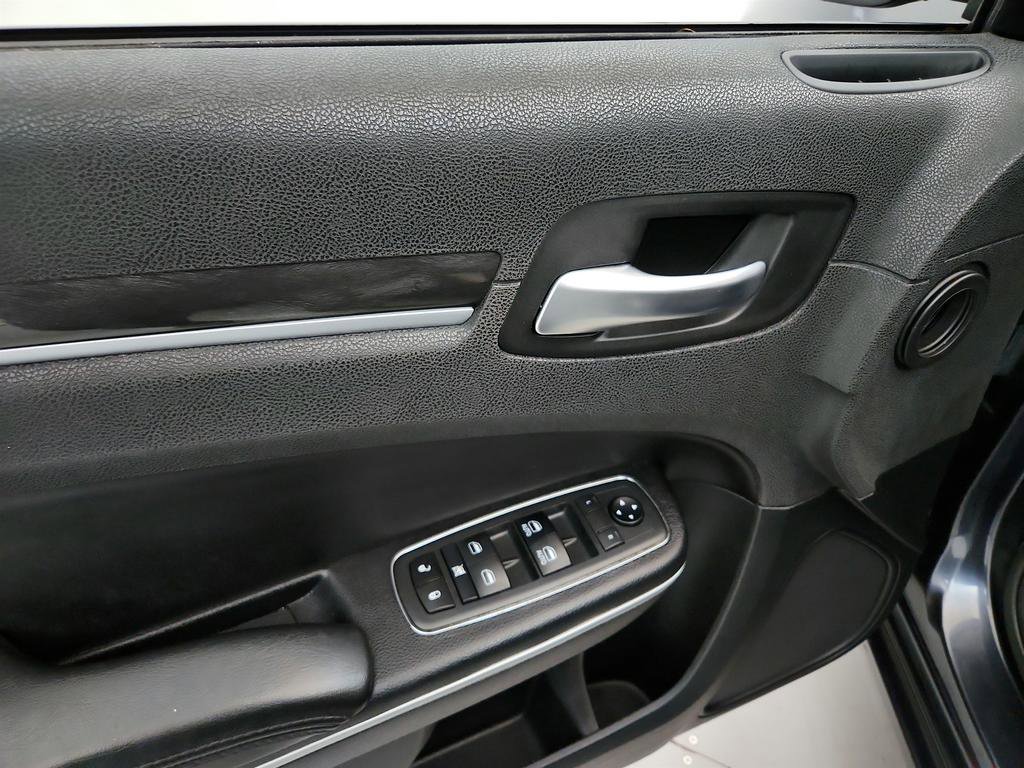 Used 2019 Chrysler 300 Touring w/ Sport Appearance Package RWD image 20