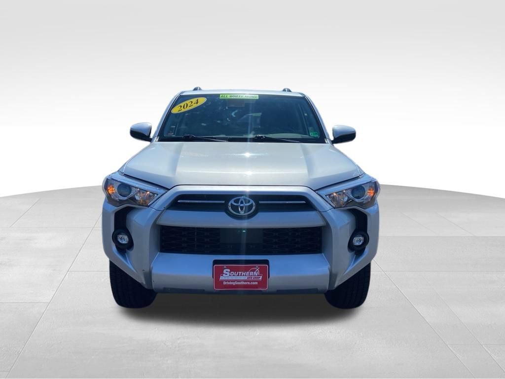 Used 2024 Toyota 4Runner SR5 image 34