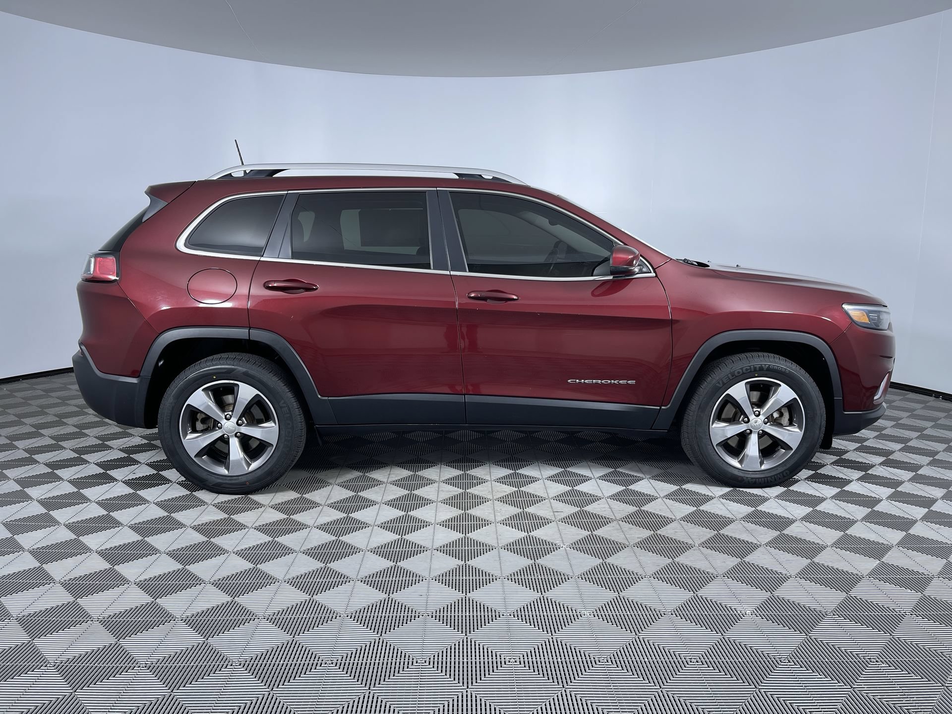 Used 2020 Jeep Cherokee Limited AWD/4WD image 10