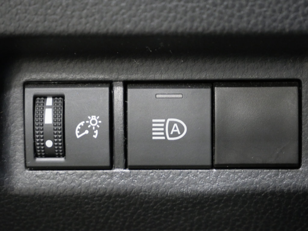 Used 2024 Toyota RAV4 XLE FWD image 14