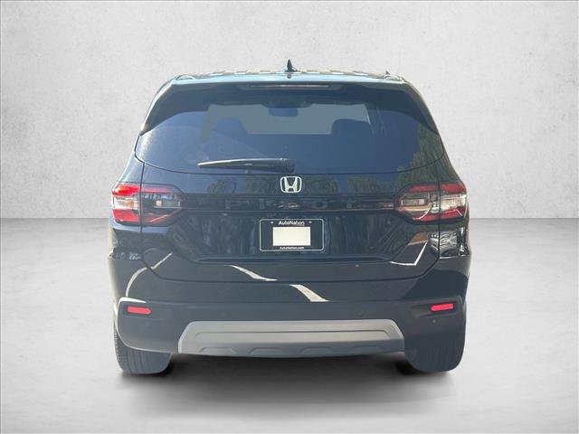 New 2025 Honda Pilot EX-L image 8