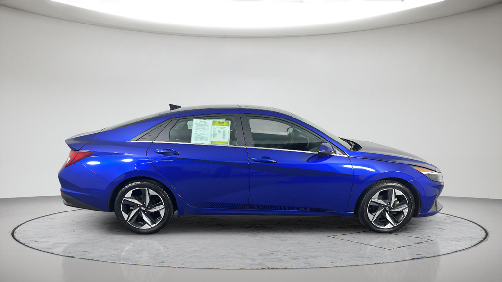 Used 2023 Hyundai Elantra Limited FWD image 4