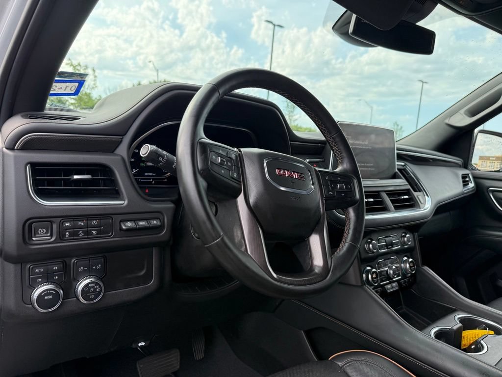 Used 2023 GMC Yukon XL AT4 w/ AT4 Premium Package AWD/4WD image 10
