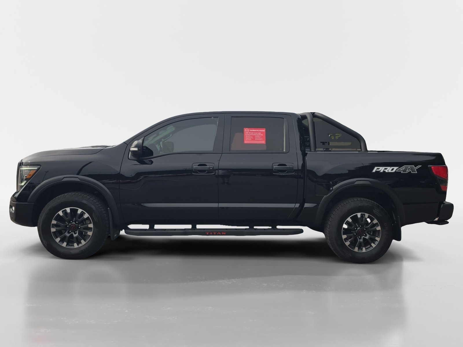 Used 2024 Nissan Titan PRO-4X w/ Pro-4x Convenience Package AWD/4WD image 2