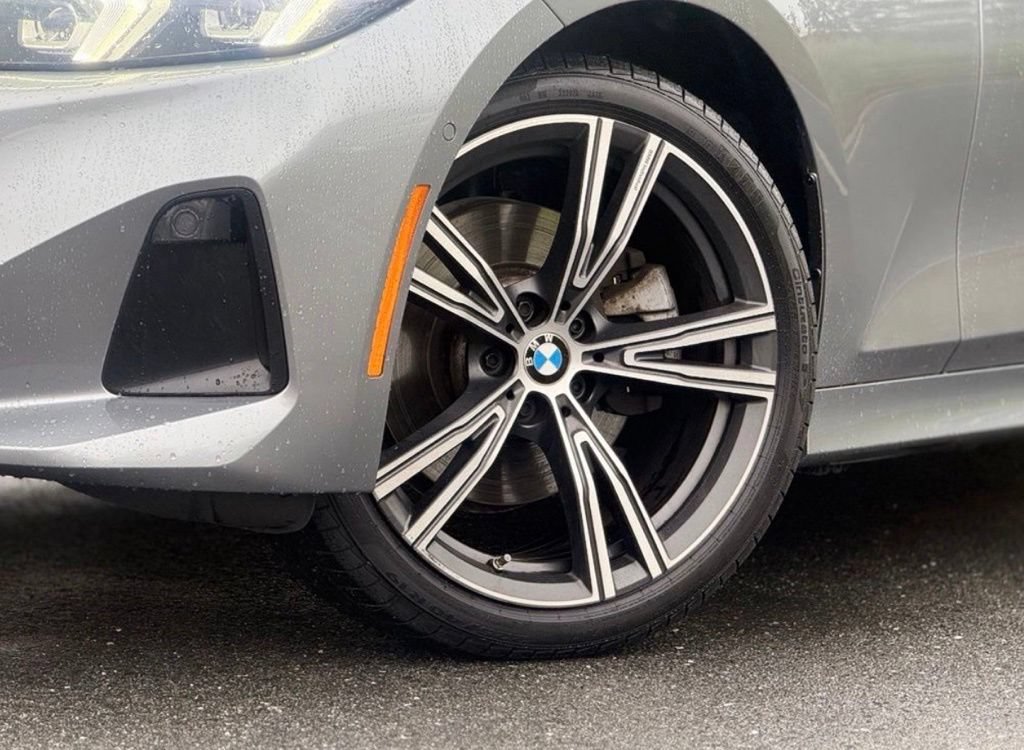 Certified 2023 BMW 330i xDrive Sedan w/ Parking Assistance Package AWD/4WD image 21