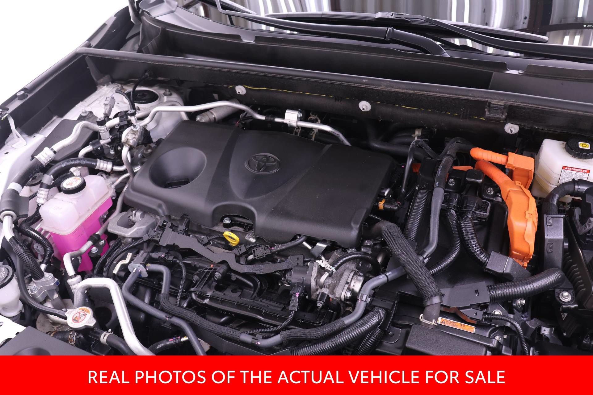 Certified 2024 Toyota RAV4 SE w/ Weather & Moonroof Package AWD/4WD image 17